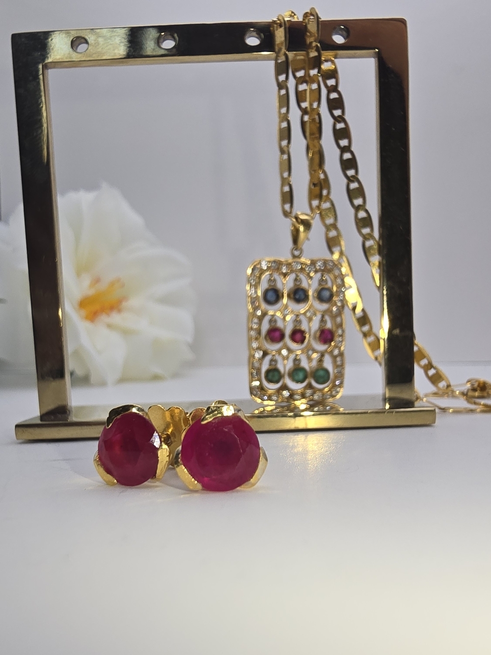 22k [&18k] Jewellery Set - Picture 5 of 10